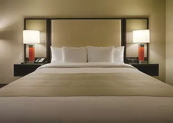 DoubleTree by Hilton Hotel Bristol, Connecticut hotel thumbnail 8