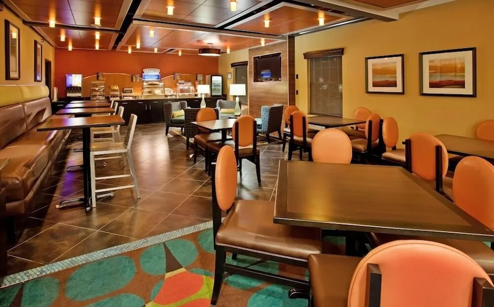 Holiday Inn Express & Suites North Kansas City by IHG hotel detail image 2