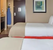 Holiday Inn Express & Suites North Kansas City by IHG hotel detail image 5