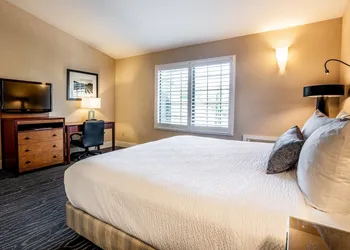 Best Western Plus Stevenson Manor hotel thumbnail 6
