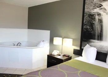 Super 8 by Wyndham Wyoming/Grand Rapids Area hotel thumbnail 3