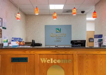 Quality Inn I-70 Near Kansas Speedway hotel thumbnail 2