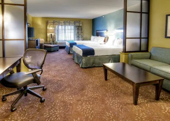 Holiday Inn Express & Suites Pittsburgh SW - Southpointe by IHG hotel thumbnail 4