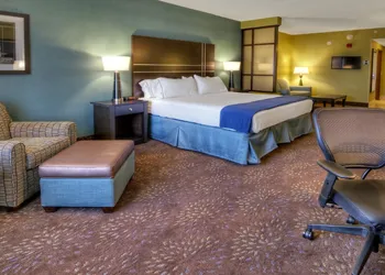 Holiday Inn Express & Suites Pittsburgh SW - Southpointe by IHG hotel thumbnail 7