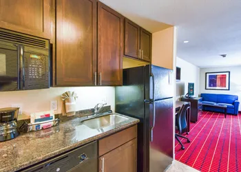 TownePlace Suites El Paso Airport hotel thumbnail 7