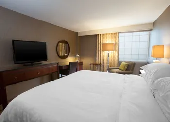 Sheraton Pittsburgh Airport Hotel hotel thumbnail 7