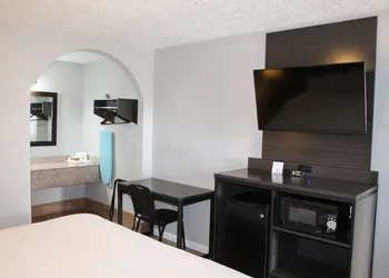 Americas Best Value Inn Medical Center Downtown hotel thumbnail 3