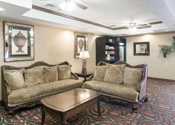 Quality Suites Midland North Loop 250 hotel thumbnail 2