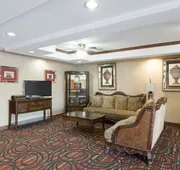 Quality Suites Midland North Loop 250 hotel detail image 3