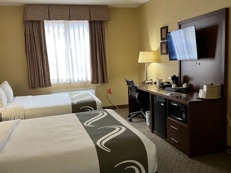 Quality Suites Midland North Loop 250 hotel detail image 6