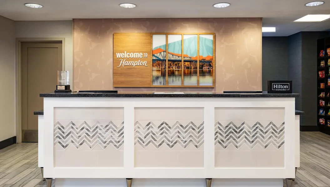 Hampton Inn & Suites La Crosse Downtown hotel detail image 6