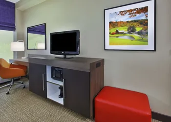 Hampton Inn White River Junction hotel thumbnail 3