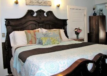 The Olde Mill Inn Bed & Breakfast hotel thumbnail 4