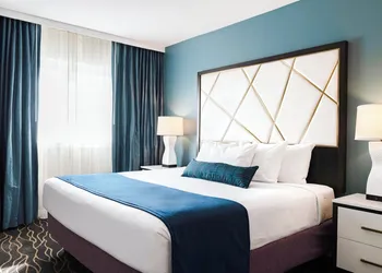 WorldMark Anaheim hotel thumbnail 7
