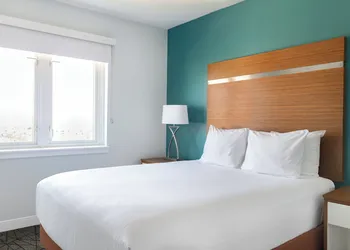 WorldMark Anaheim hotel thumbnail 8