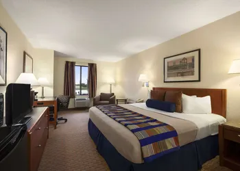 Days Inn by Wyndham Oglesby/ Starved Rock hotel thumbnail 3
