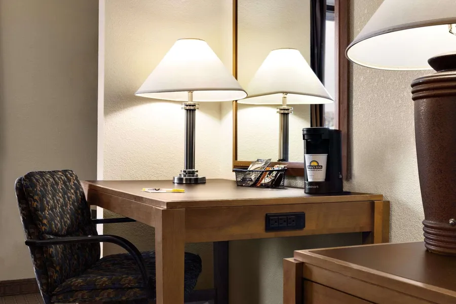 Days Inn by Wyndham Oglesby/ Starved Rock hotel detail image 6