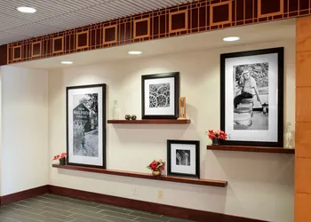 Hampton Inn Seymour hotel thumbnail 2