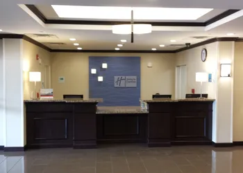 Holiday Inn Express & Suites Cambridge by IHG hotel thumbnail 2