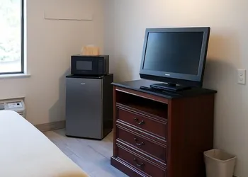 Raceway Inn hotel thumbnail 6