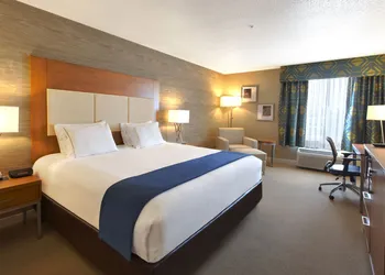 Holiday Inn & Suites Spring- The Woodlands Area by IHG hotel thumbnail 6