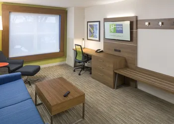 Holiday Inn Express Hotel & Suites White River Junction by IHG hotel thumbnail 5