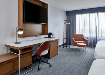 Courtyard By Marriott Detroit Downtown hotel thumbnail 8