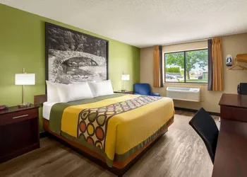 Super 8 by Wyndham Ankeny/Des Moines Area hotel thumbnail 6