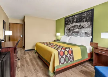 Super 8 by Wyndham Ankeny/Des Moines Area hotel thumbnail 8