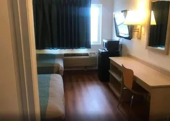 Motel 6 Spokane, WA - West hotel thumbnail 3