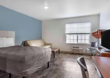 Studio 6 Extended Stay Wichita South KS hotel thumbnail 5