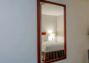 Scott's Inn and Suites hotel thumbnail 7