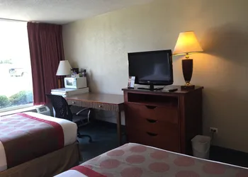 Economy Inn & Suites Shreveport hotel thumbnail 7