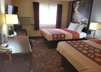 Super 8 by Wyndham Kansas City at Barry Road/Airport hotel thumbnail 7
