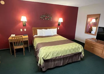 Americas Best Value Inn Suburban Motel hotel thumbnail 4