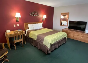 Americas Best Value Inn Suburban Motel hotel thumbnail 7