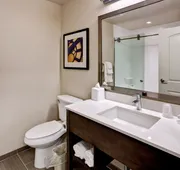 Holiday Inn Express & Suites Manhattan by IHG hotel detail image 4