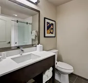 Holiday Inn Express & Suites Manhattan by IHG hotel detail image 7