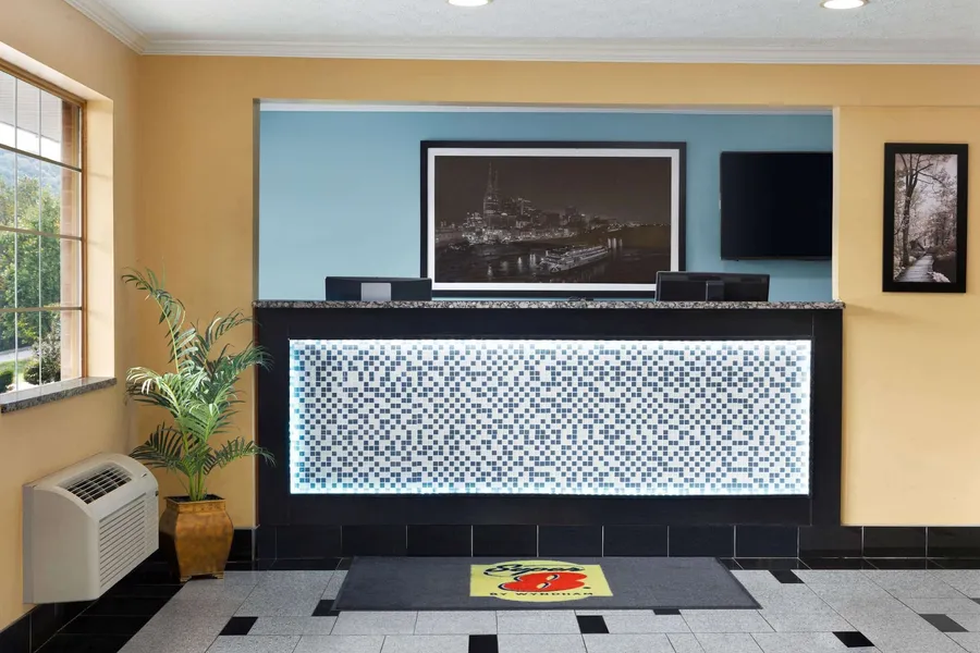 Super 8 by Wyndham Whites Creek/ Nashville NW Area hotel detail image 2