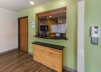 Extended Stay America Select Suites - Oklahoma City - Southeast hotel thumbnail 2