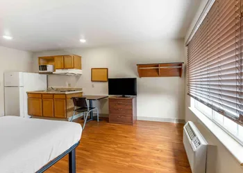 Extended Stay America Select Suites - Oklahoma City - Southeast hotel thumbnail 7