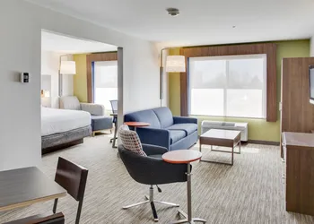 Holiday Inn Express & Suites Chickasha by IHG hotel thumbnail 3