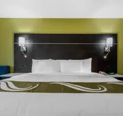 Quality Inn Coraopolis - Pittsburgh Airport hotel detail image 7