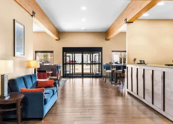 Comfort Inn at Buffalo Bill Village Resort hotel thumbnail 4