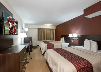 Red Roof Inn Toledo - Maumee hotel thumbnail 5
