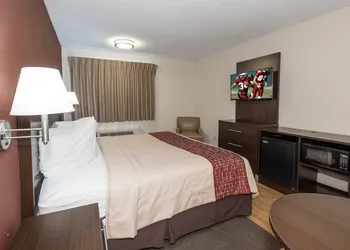 Red Roof Inn Toledo - Maumee hotel thumbnail 6