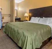 Quality Inn & Suites Lenexa Kansas City hotel detail image 4