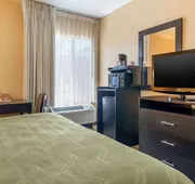 Quality Inn & Suites Lenexa Kansas City hotel detail image 5
