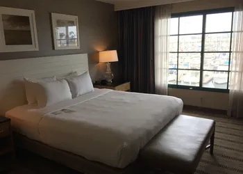 DoubleTree by Hilton San Pedro - Port of Los Angeles hotel thumbnail 4