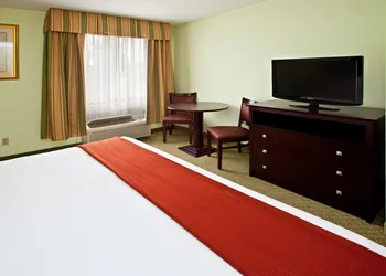 Holiday Inn Express & Suites Scottsburg by IHG hotel thumbnail 2